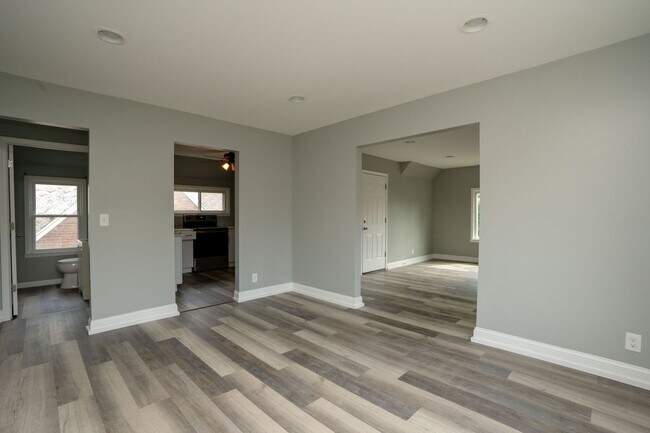 Building Photo - All Utilities Included!!  Freshly Remodeled Upper Unit Duplex.  A must see!!