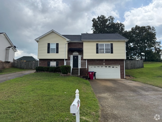 Building Photo - 3120 Clydesdale Dr