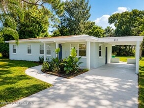 Building Photo - 248 Laurel Oak St