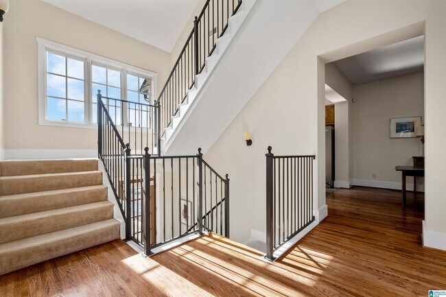 Building Photo - 2109 Eagle Ridge Dr