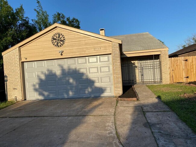 Foto del edificio - 12343 Wellington Park Dr