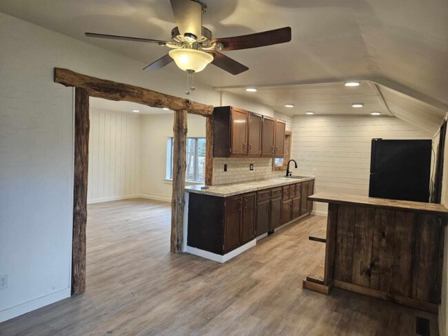 Foto del edificio - 127 W Colfax St