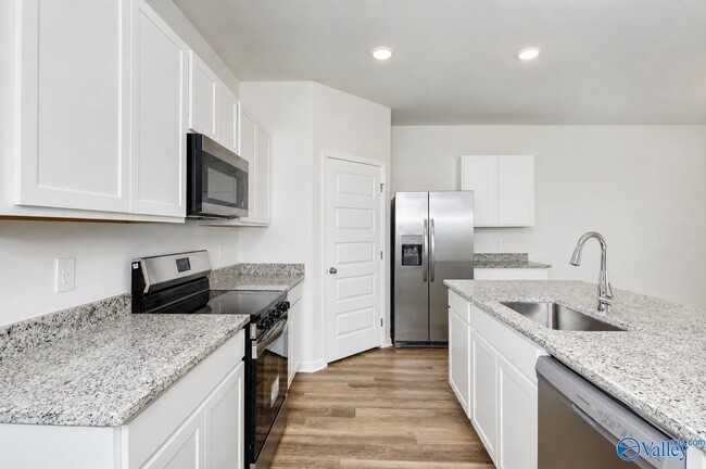 Building Photo - 118 Betty Williams Dr
