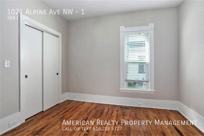 Foto del edificio - 1021 Alpine Ave NW