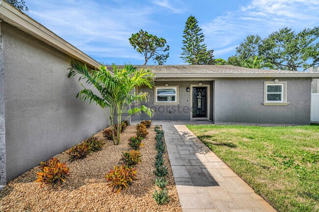 Foto del edificio - 7892 Sundown Dr
