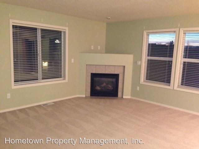 Building Photo - 3 br, 3.5 bath House - 8532 Sweetbrier Lp SE