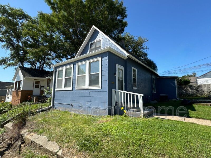 Foto principal - 2921 Clarkson Ave
