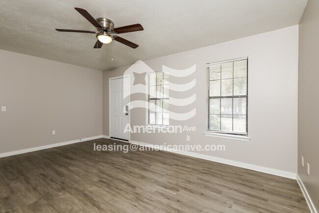 Building Photo - 1472 Bass Ave