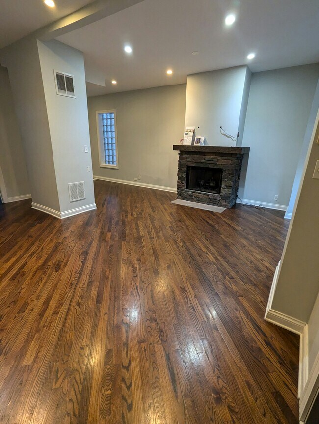 Foto del edificio - 2313 West Armitage Avenue