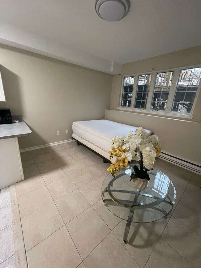 Foto del edificio - 64 Larrison Loop