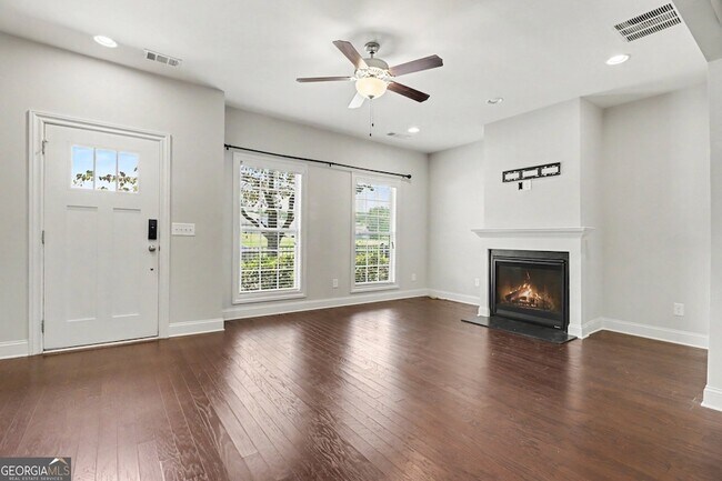 Foto del edificio - 898 Westmoreland Circle Northwest