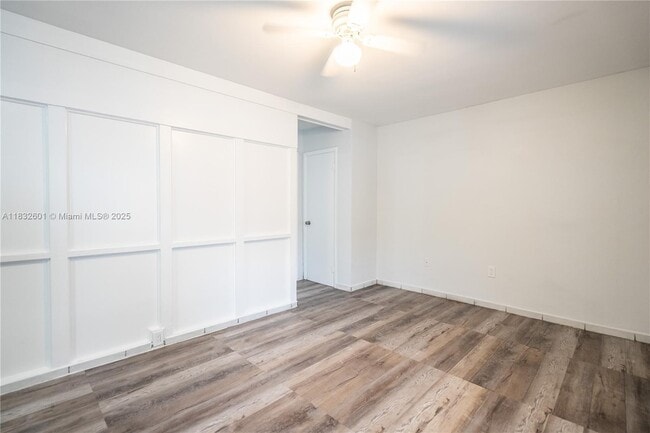 Building Photo - 260 Navarre Ave