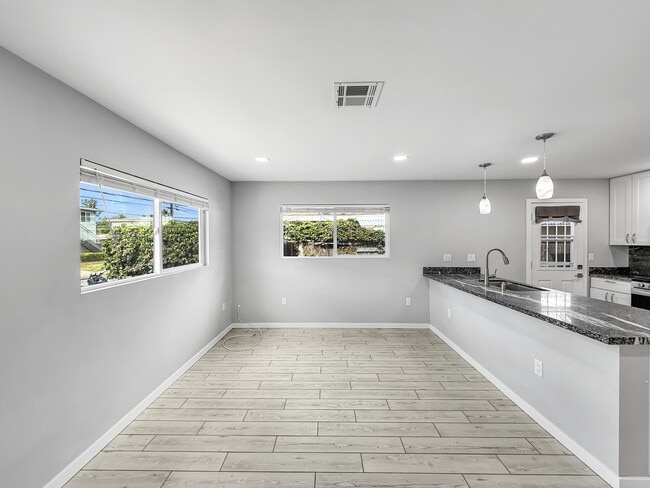 Building Photo - 6123 Horton Dr