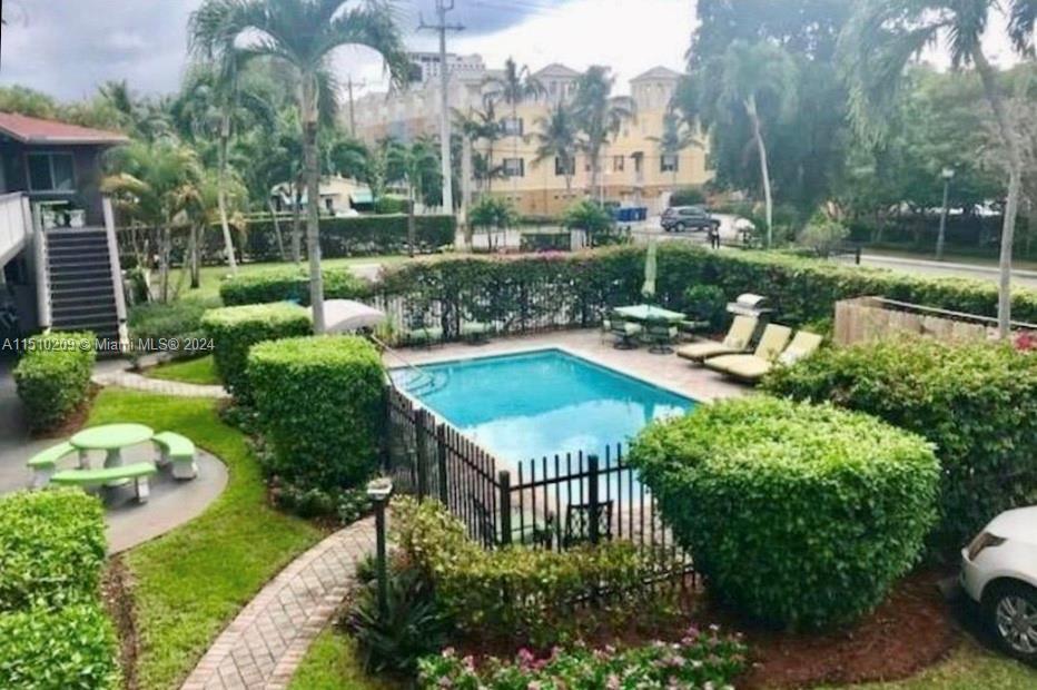 600 NE 7th Ave Unit 4, Fort Lauderdale, FL 33304 Room for Rent in