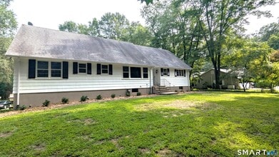 Building Photo - 1139 Brookside Dr