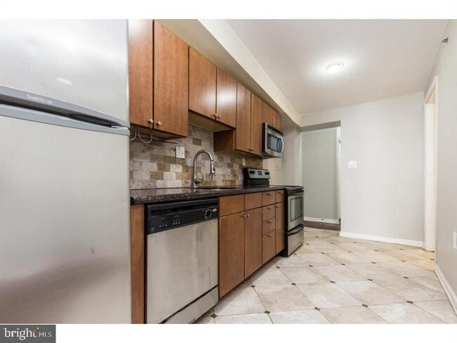 Foto del edificio - 1233 N 16th St