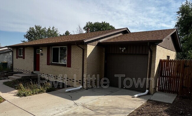 Building Photo - 364 S Salem St