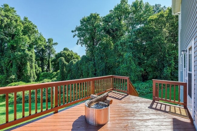 Building Photo - Spacious 4BR House in Mooresville