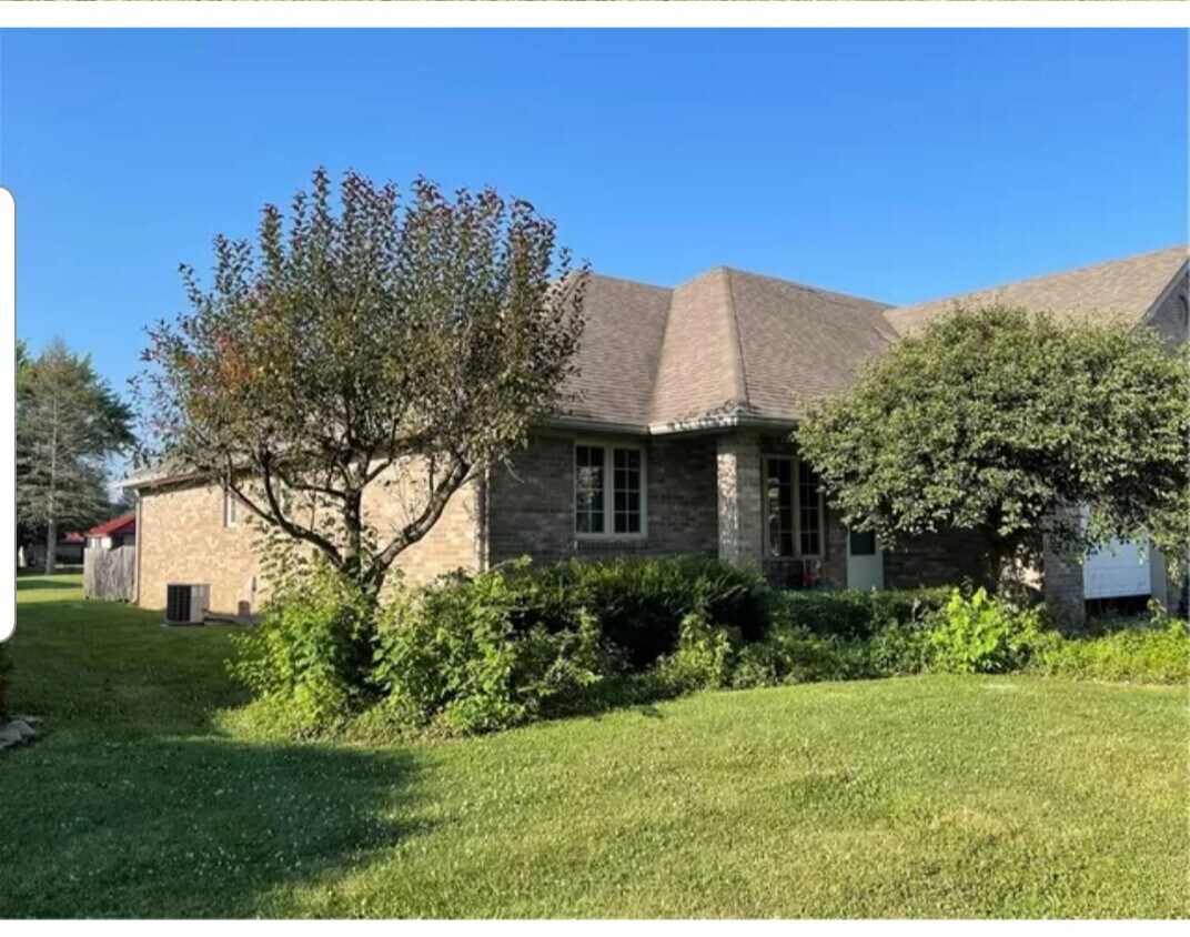 Duplex for rent - 14125 W Katriene Dr