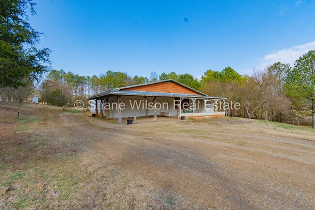 Foto del edificio - Commercial Property Ideal for Contractor t...