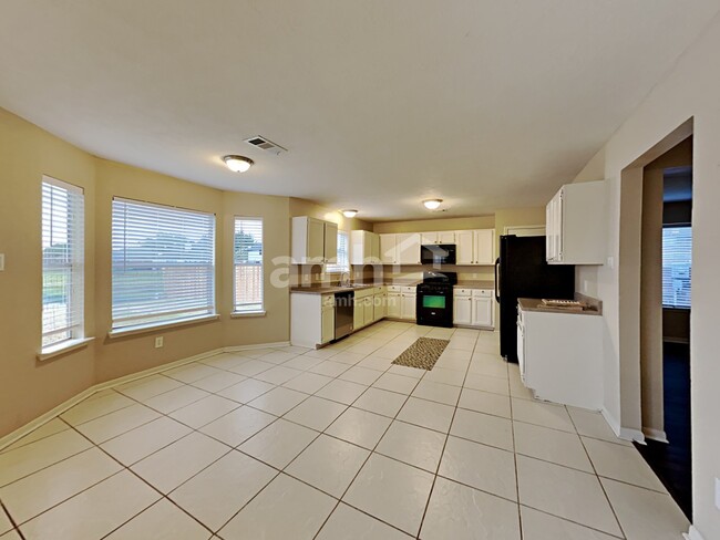 Foto del edificio - 4135 President's Dr W