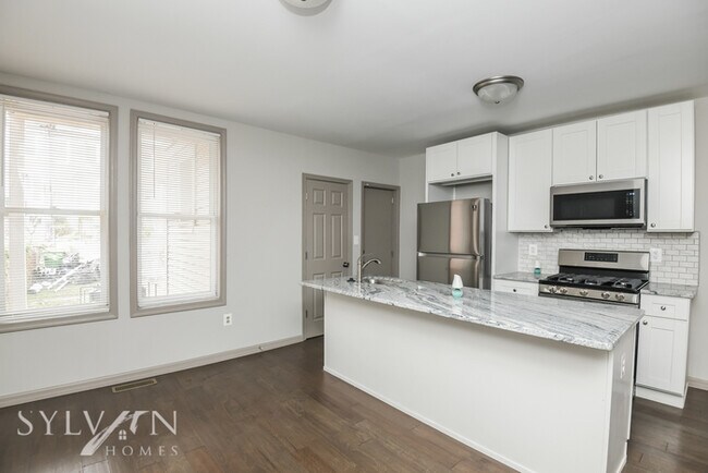 Foto del edificio - Nice 3BR 2.5BA Home