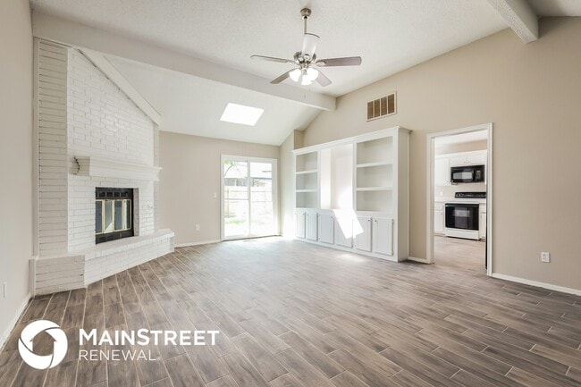 Building Photo - 11225 Cimarron Dr