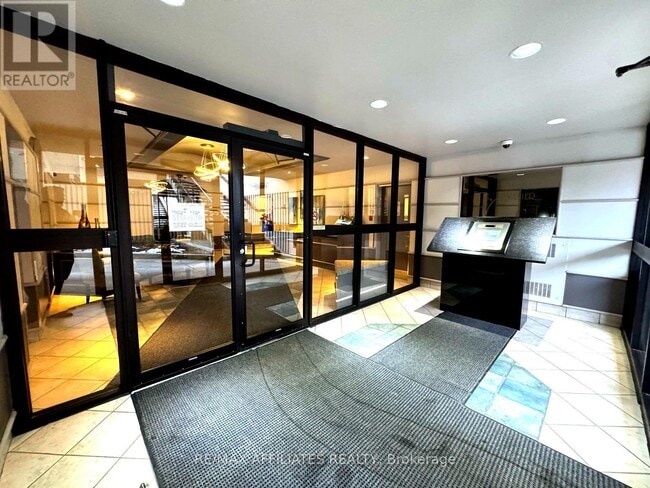 Photo du bâtiment - 158 McArthur Ave.