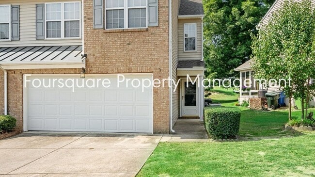 Building Photo - End Unit Townhome | Sunroom| Community Poo...
