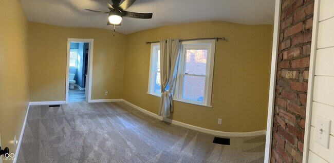 Foto del edificio - 4230 Winthrop Ave
