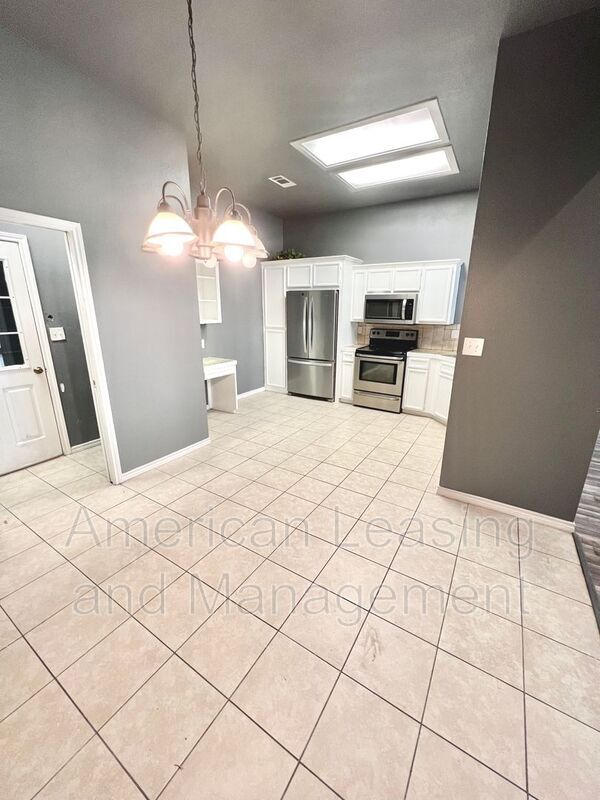 Foto del edificio - 447 Harbor Oaks Dr