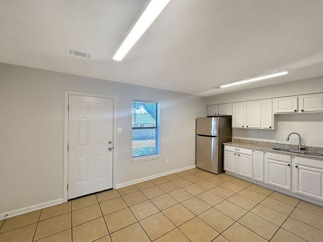 Foto del edificio - 10433 Lafayette Dr