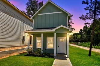 Building Photo - 16991 W Dounreay St