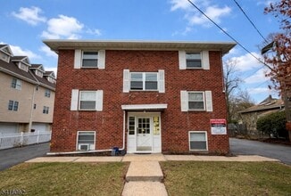 Building Photo - 93 Centre St