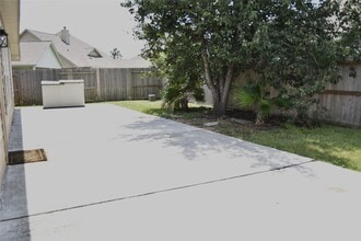 Building Photo - 18627 Summercliff Ln