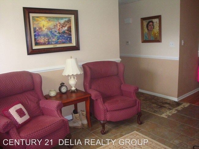 Foto del edificio - 3 br, 2 bath House - 2101 Peach St.