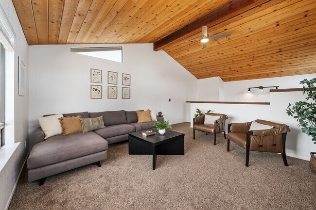 Building Photo - Beatuiful 4bd/3.5ba House With Attached Tw...