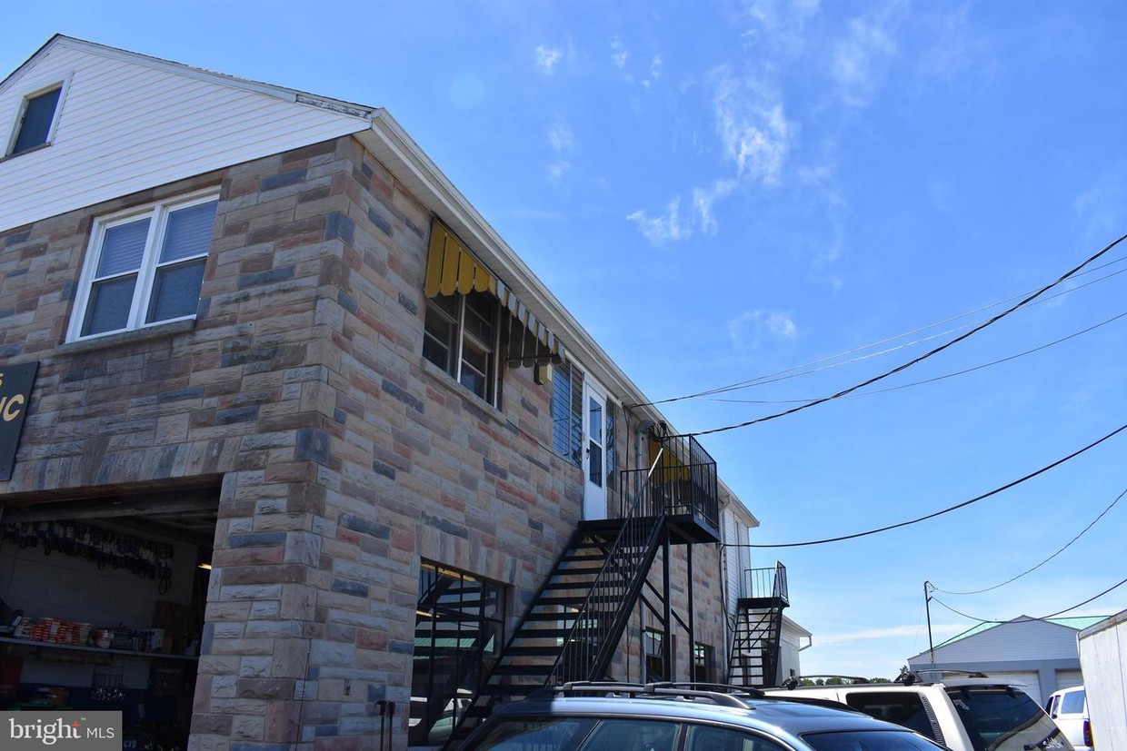 204B E Ridgeville Blvd, Mount Airy, MD 21771 Apartment for Rent in