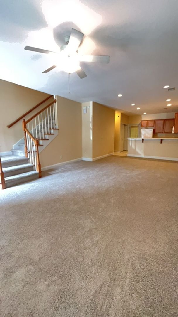 Building Photo - 3 Bedroom Townhome house in Steeple Point subdivision