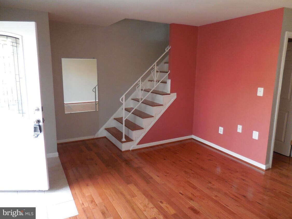 Primary Photo - 14 Haley Rd