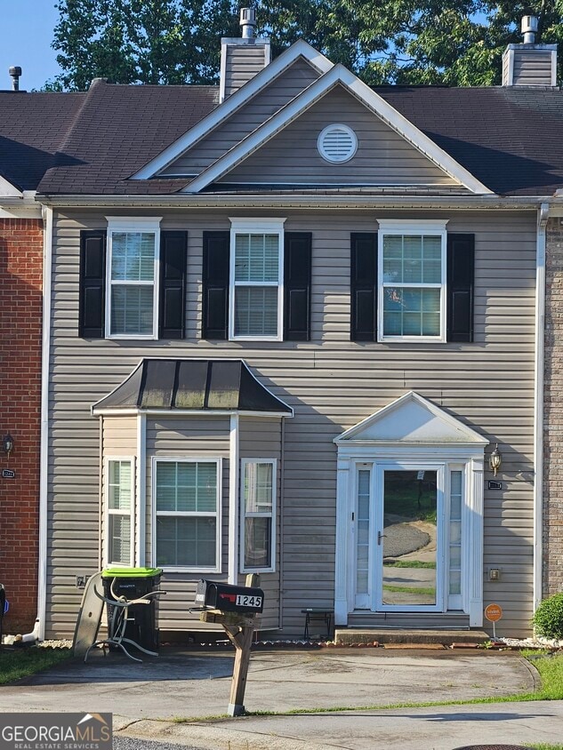 Primary Photo - 1243 Blairs Pointe Dr SW