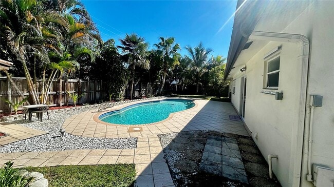 Foto del edificio - 5706 NE 17th Terrace