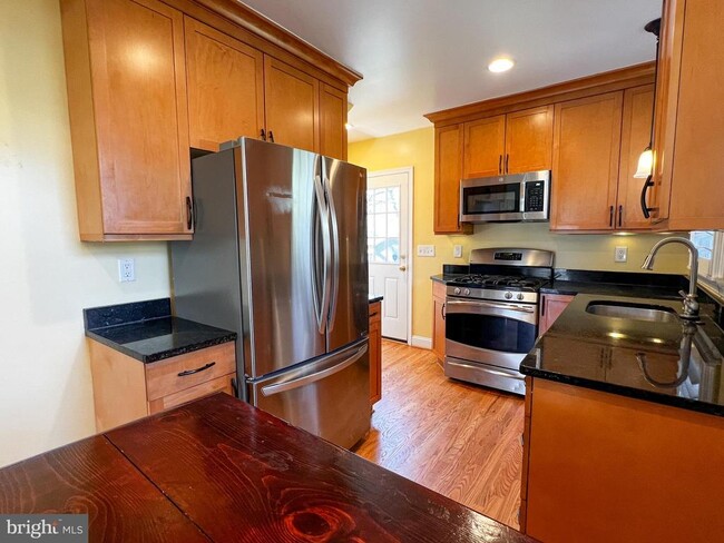 Building Photo - 314 Hillmoor Dr
