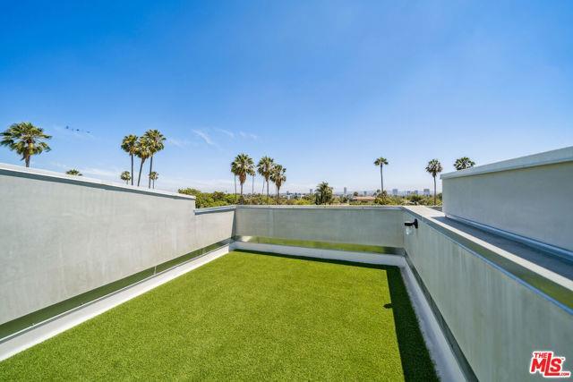 Foto del edificio - 1223 Hayworth Ave