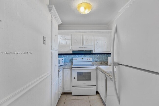 Foto del edificio - 4143 N Ocean Blvd
