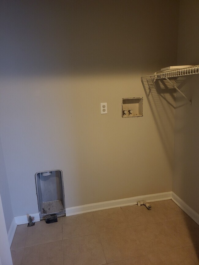 Foto del edificio - 6188 Sheridan Dr