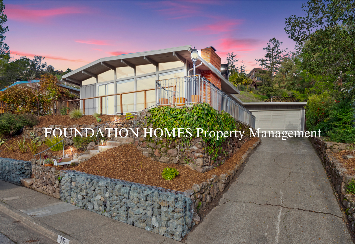 Primary Photo - VIDEO - Sun Valley Mid-Century Stunner - A...