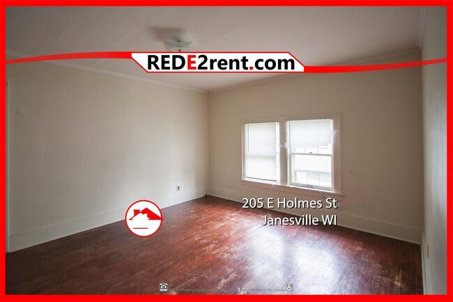 Building Photo - 207-207 E Holmes St