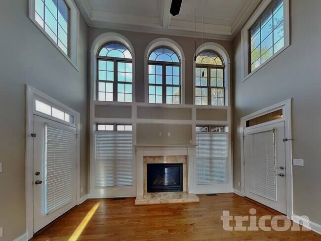 Foto del edificio - 2221 Morning Dew