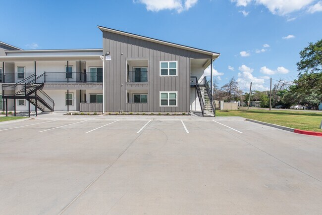 Foto del edificio - 1326 Prairie Dr